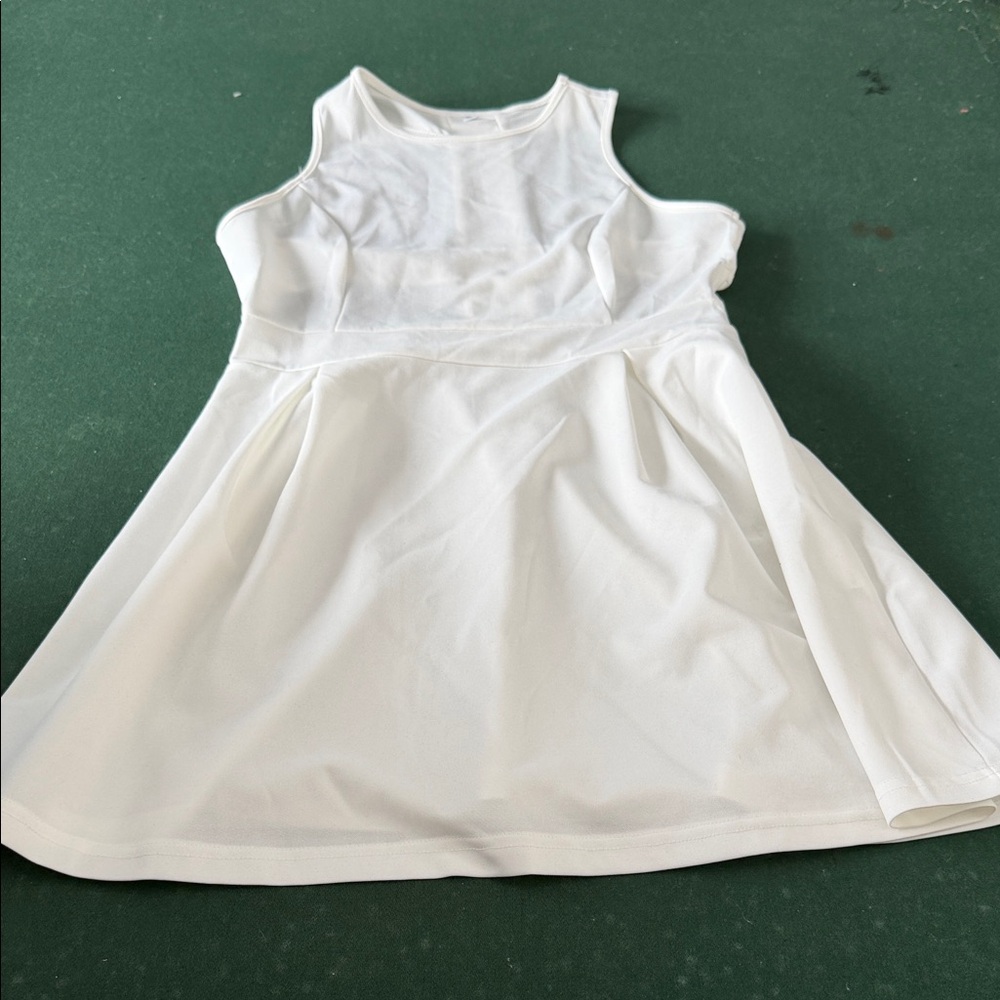 Elegant White Maxi Dress.   CAJA. #. 1 A‎